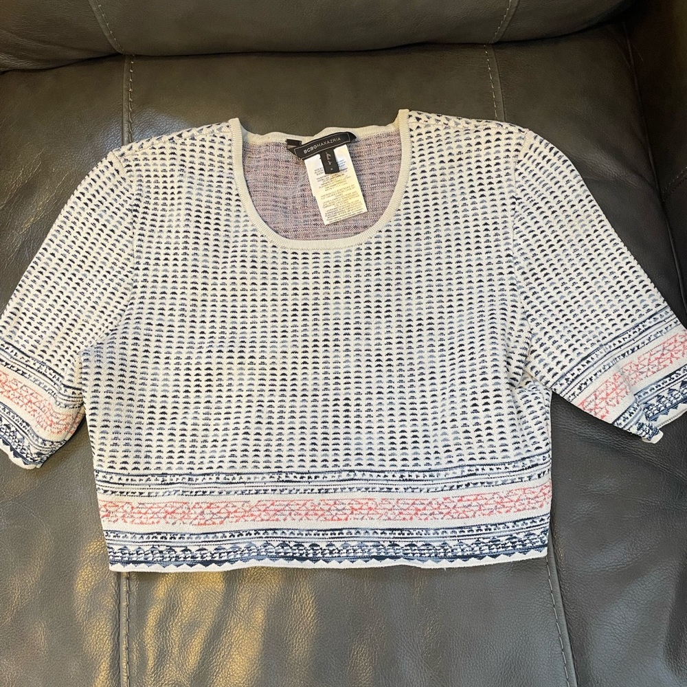 Bcbgmaxazria crop top